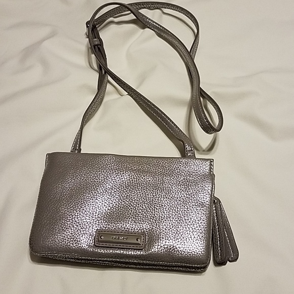 Nine West Handbags - Nine West crossbody